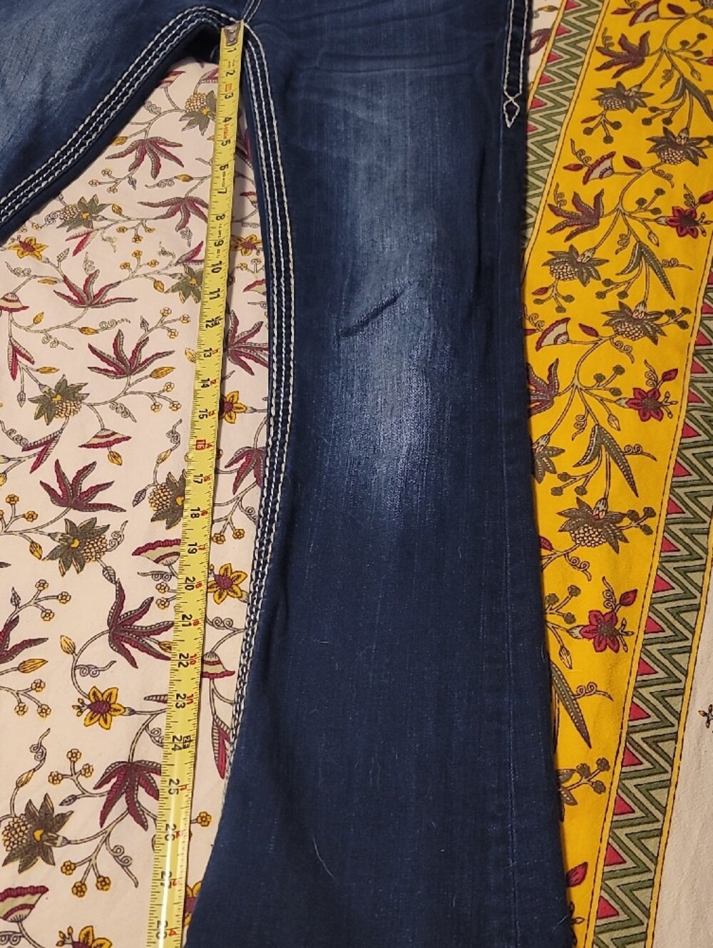 Rock Revival Sz 27 Dark Blue Flare Jeans with White Stitching - Picture 14 of 15
